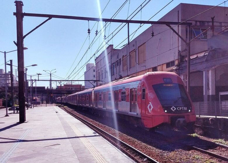 cptm-linha11-coral-serie8500-estacao-bras-renatolobo-viatrolebus2-780x588 CPTM publica edital para sinalização nas Linhas 10 e 11